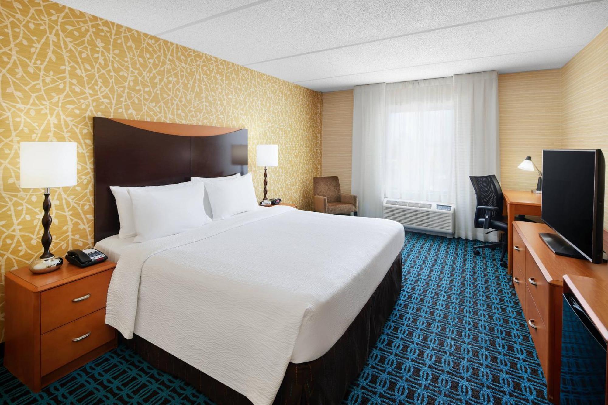 Fairfield Inn And Suites By Marriott Plainville Exterior photo