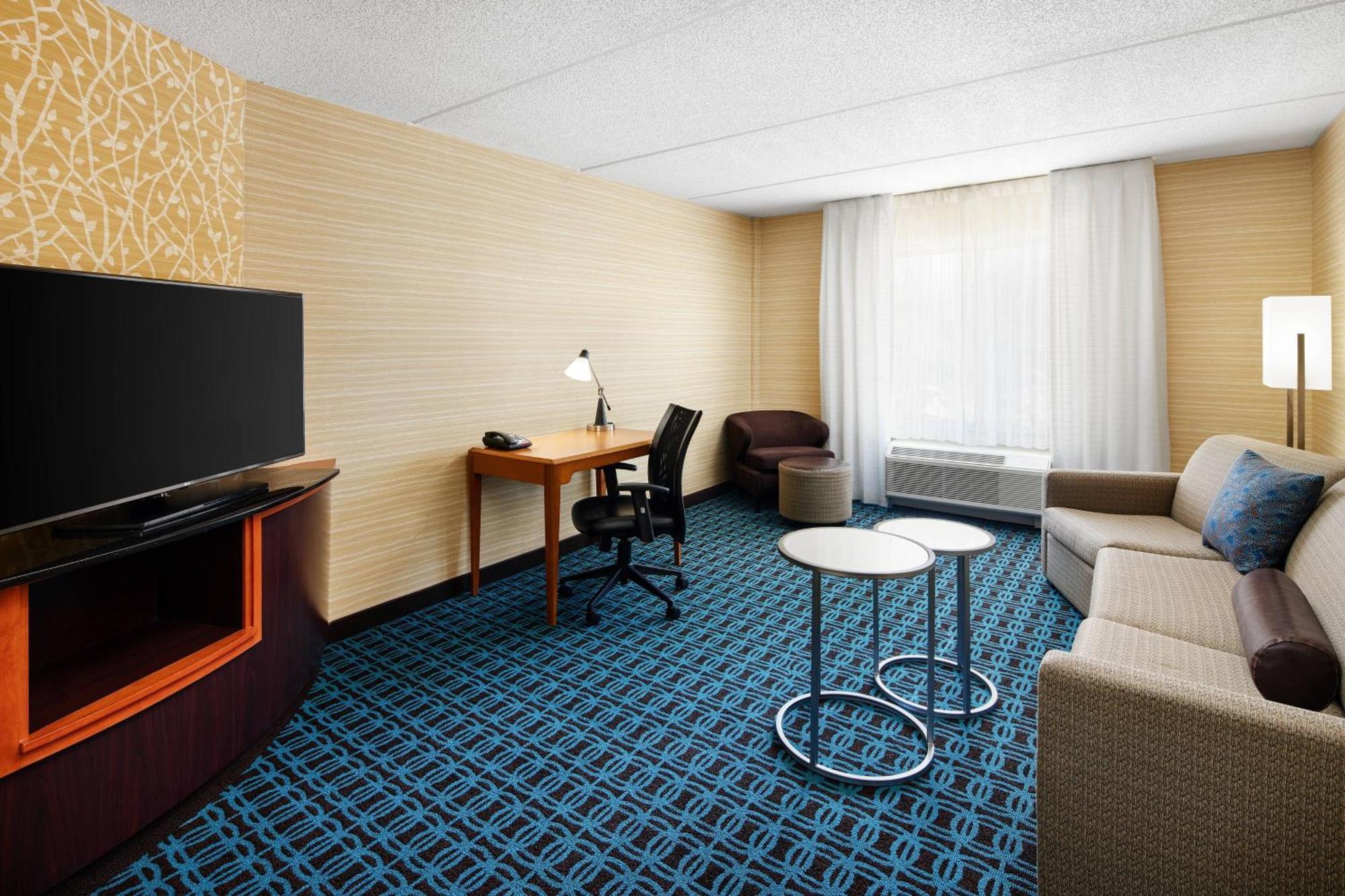 Fairfield Inn And Suites By Marriott Plainville Exterior photo